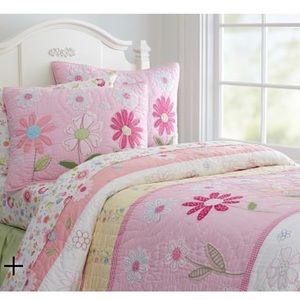 Pottery Barn Daisy Garden Quilt and Shams